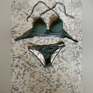 Green bikini set